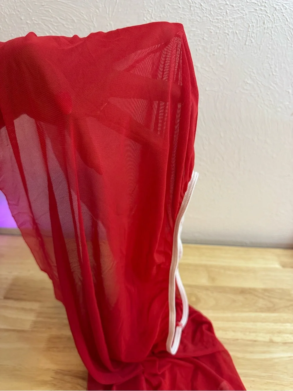 N/A lipstick red